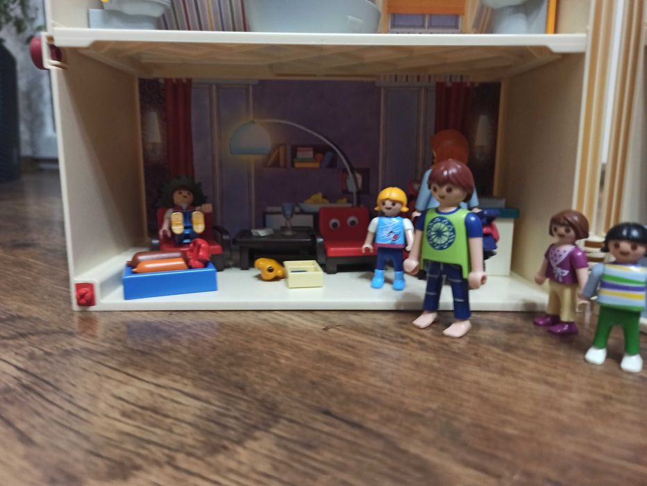 Playmobil domek z wyposażeniem