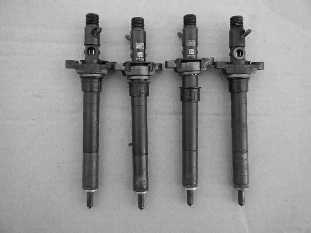 Форсунка Citroen C4 Grand Picasso C5 Peugeot 307 308 407 508 2.0 HDI