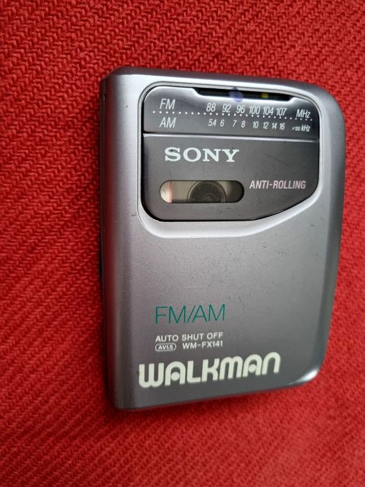 Walkman Sony WM FX 141 ładny jest