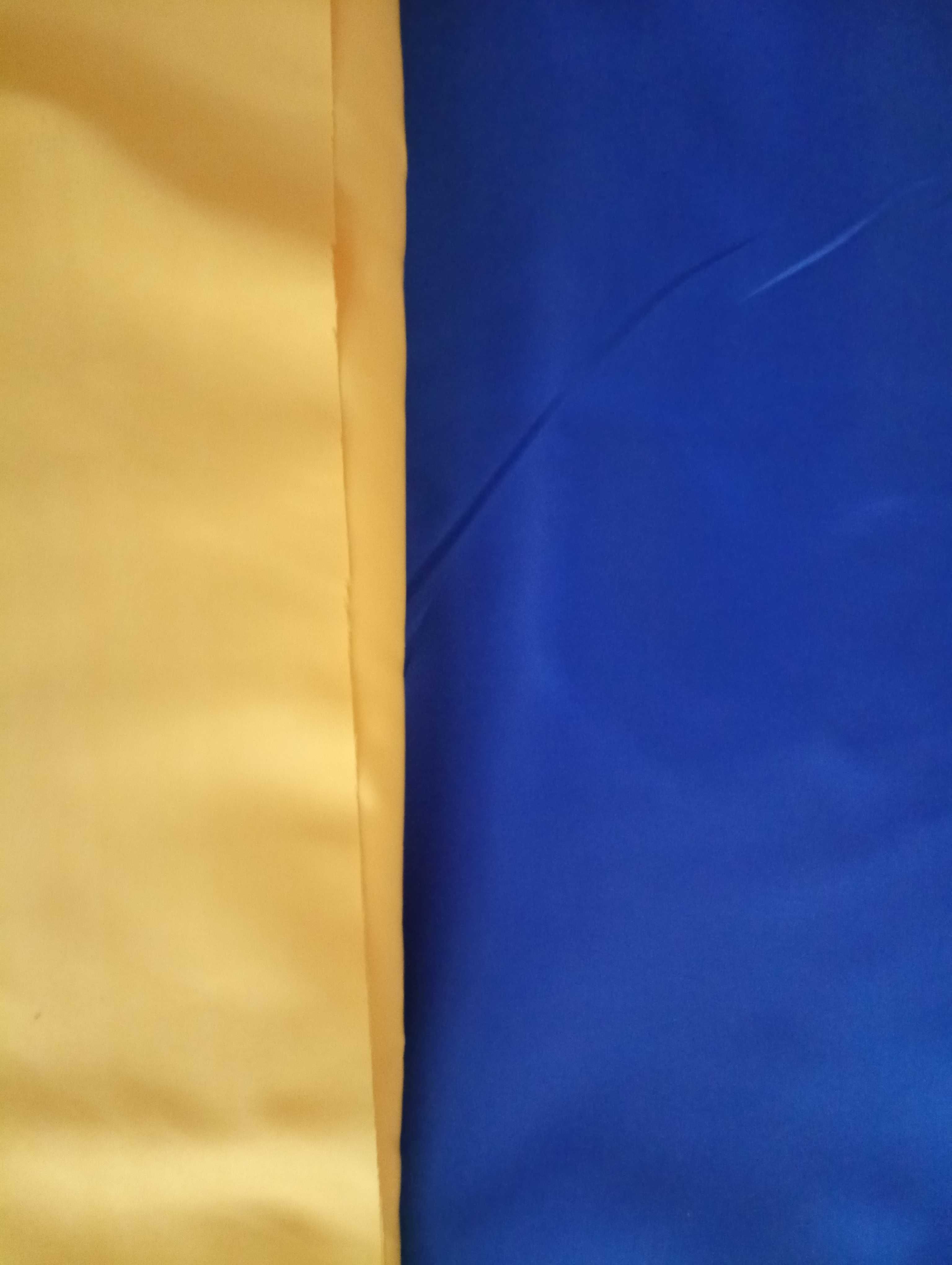 Пошив та продаж  прапорів України з державною символікою