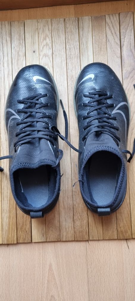Buty piłkarskie turfy Nike rozmiar 38.5