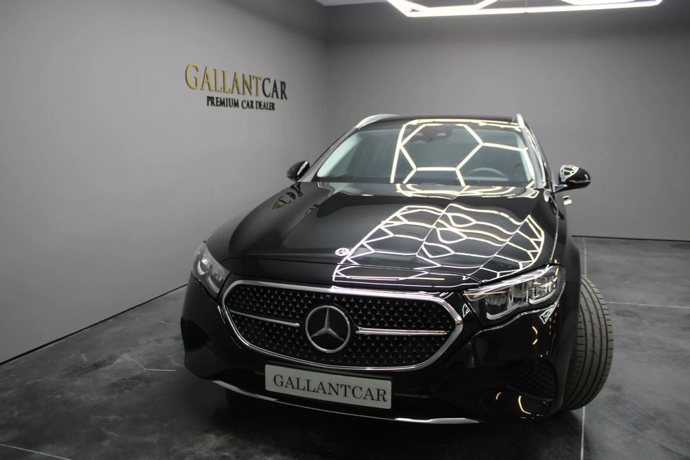 Mercedes-Benz E 300 T 9G-TRONIC