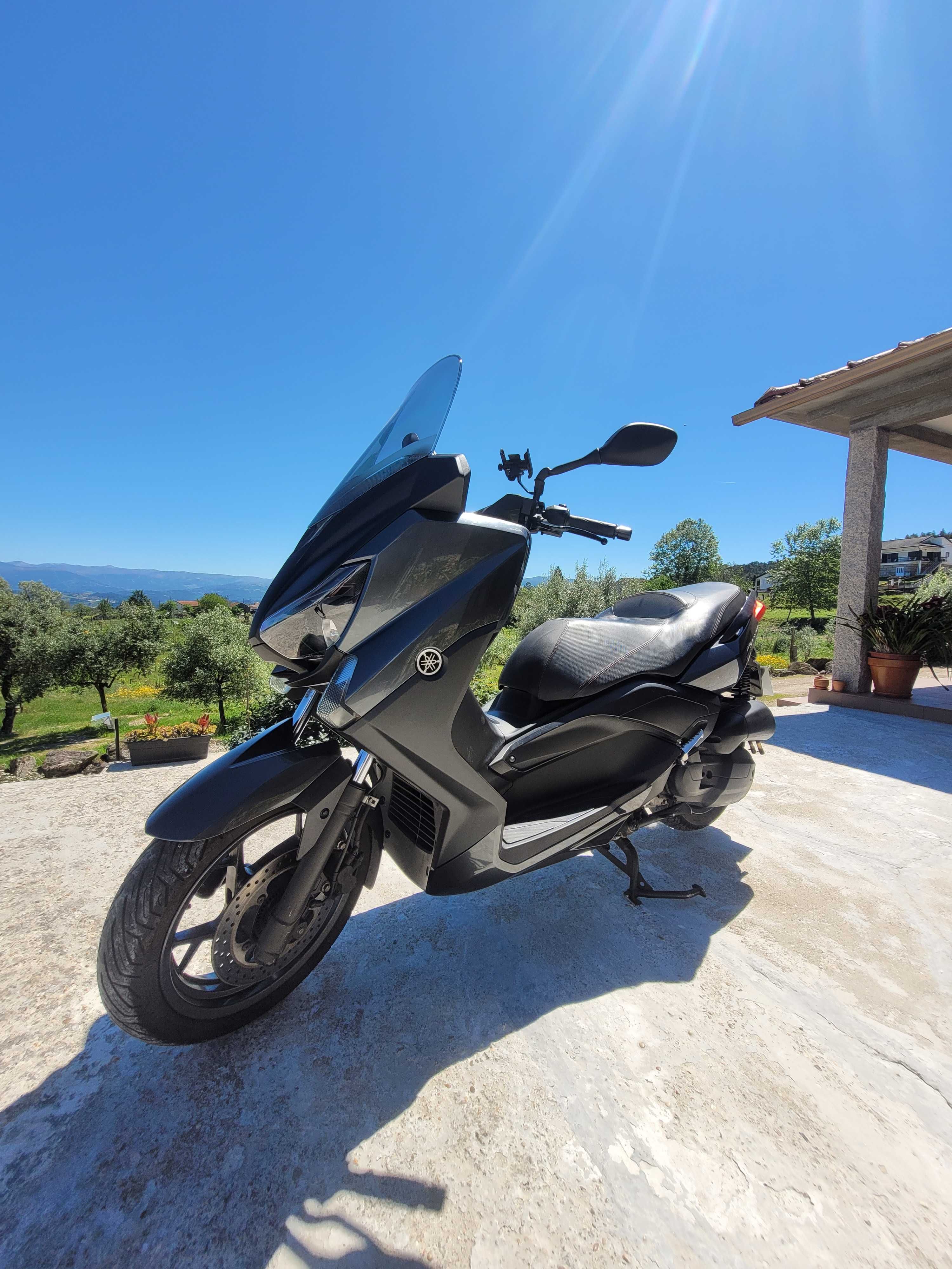 Yamaha XMax 125 de 2016 como nova