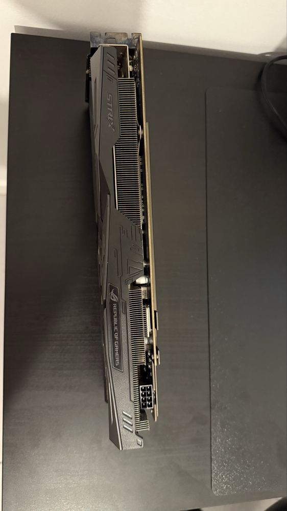 GTX 1060 6GB Asus Strix 06G Gaming OC 3 fan - Placa Gráfica