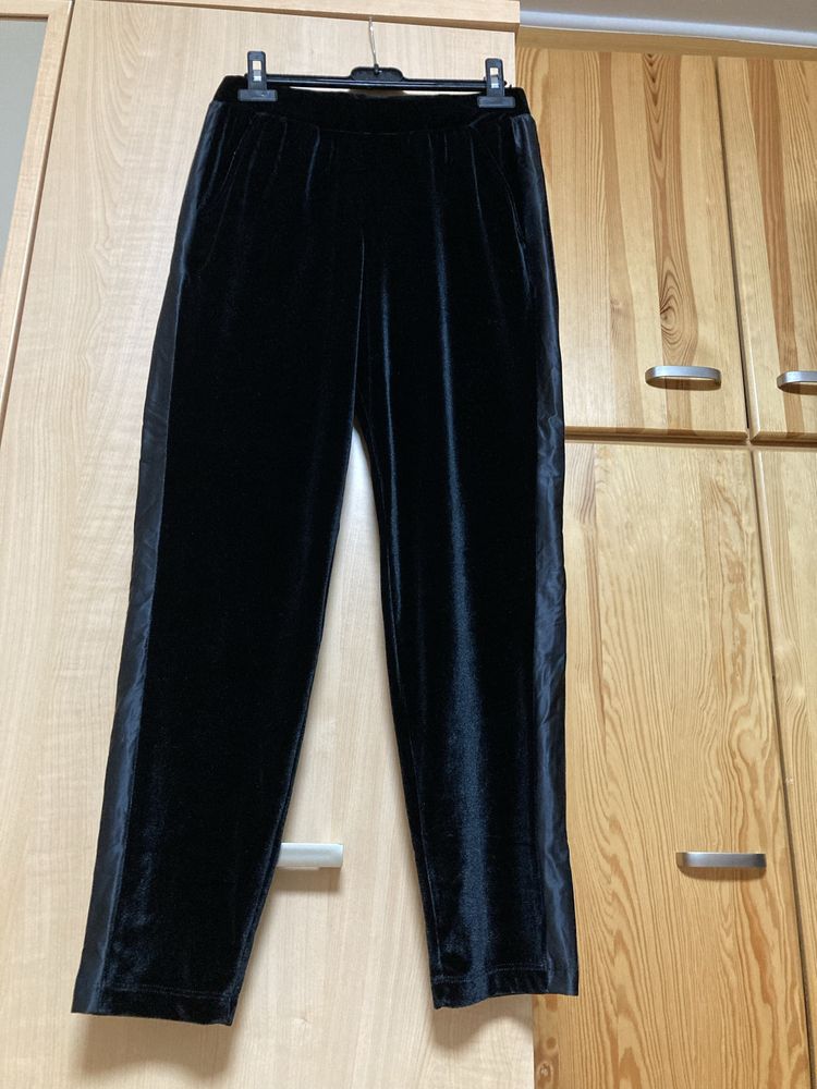 Spodnie welurowe marki Calzedonia