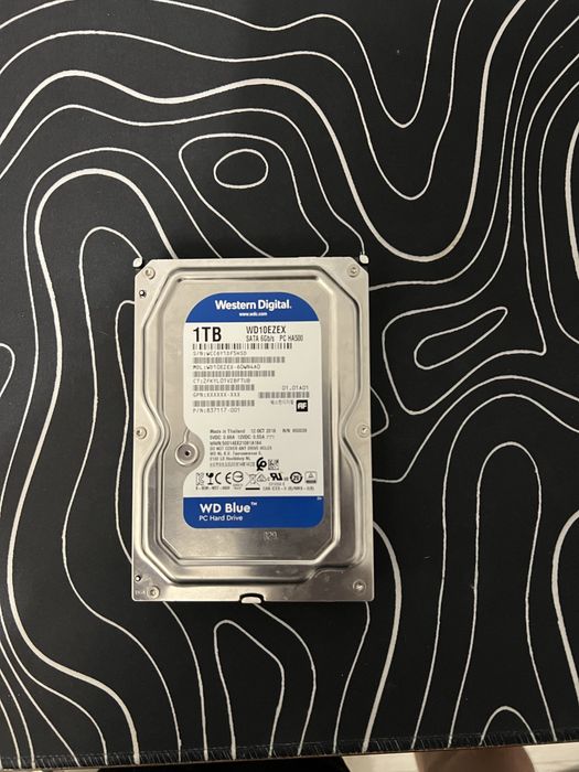 Продам жоский диск wd blue 1T