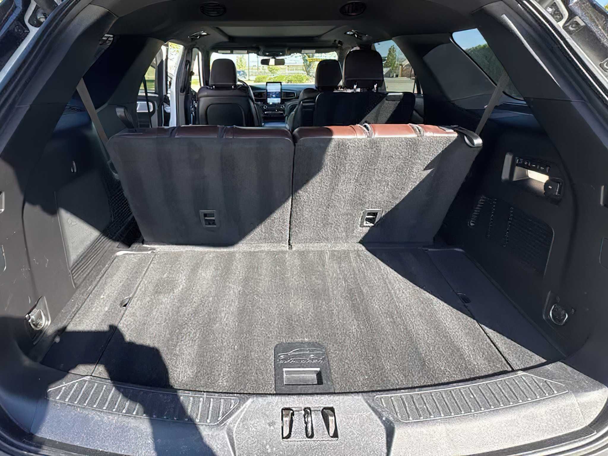 Ford Explorer Platinum 2020