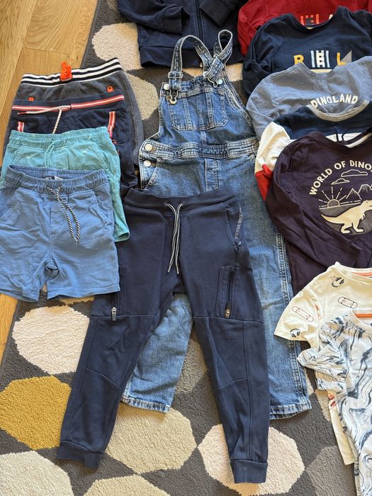 Ubrania dla chłopca 4-5 lat