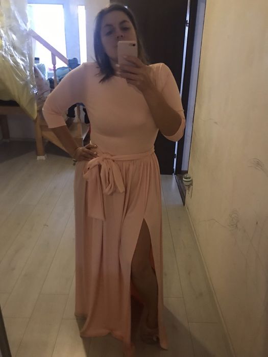 Продам нарядное платье пудра L-xL