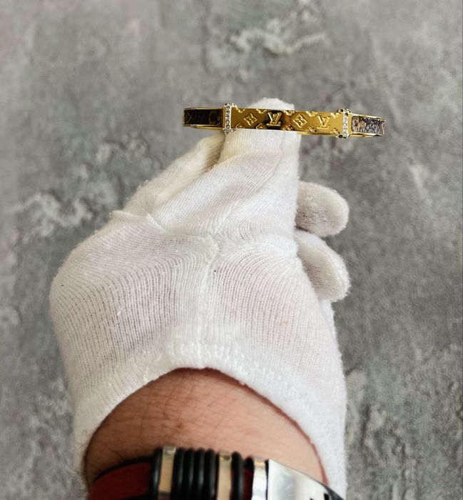 Женский золотистый браслет LV Louis Vuitton Біжутерія