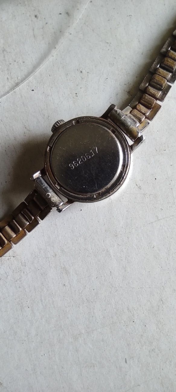 Stary zabytkowy zegarek naręczny damski Zaria 17 kamieni Jewels Ussr