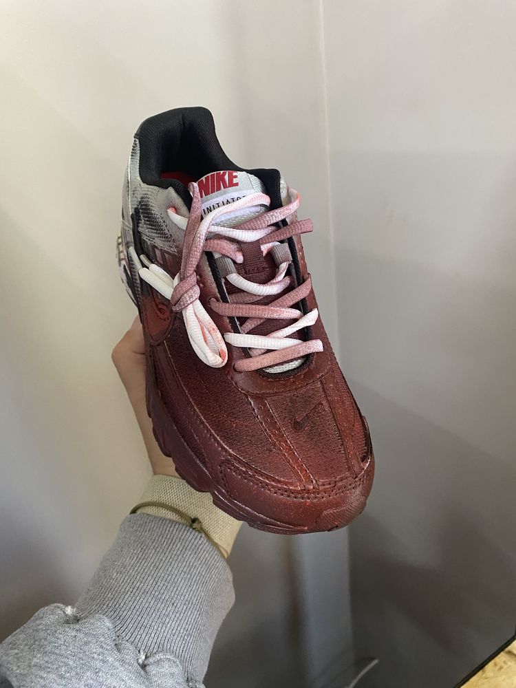 Nike Initiator Custom Red