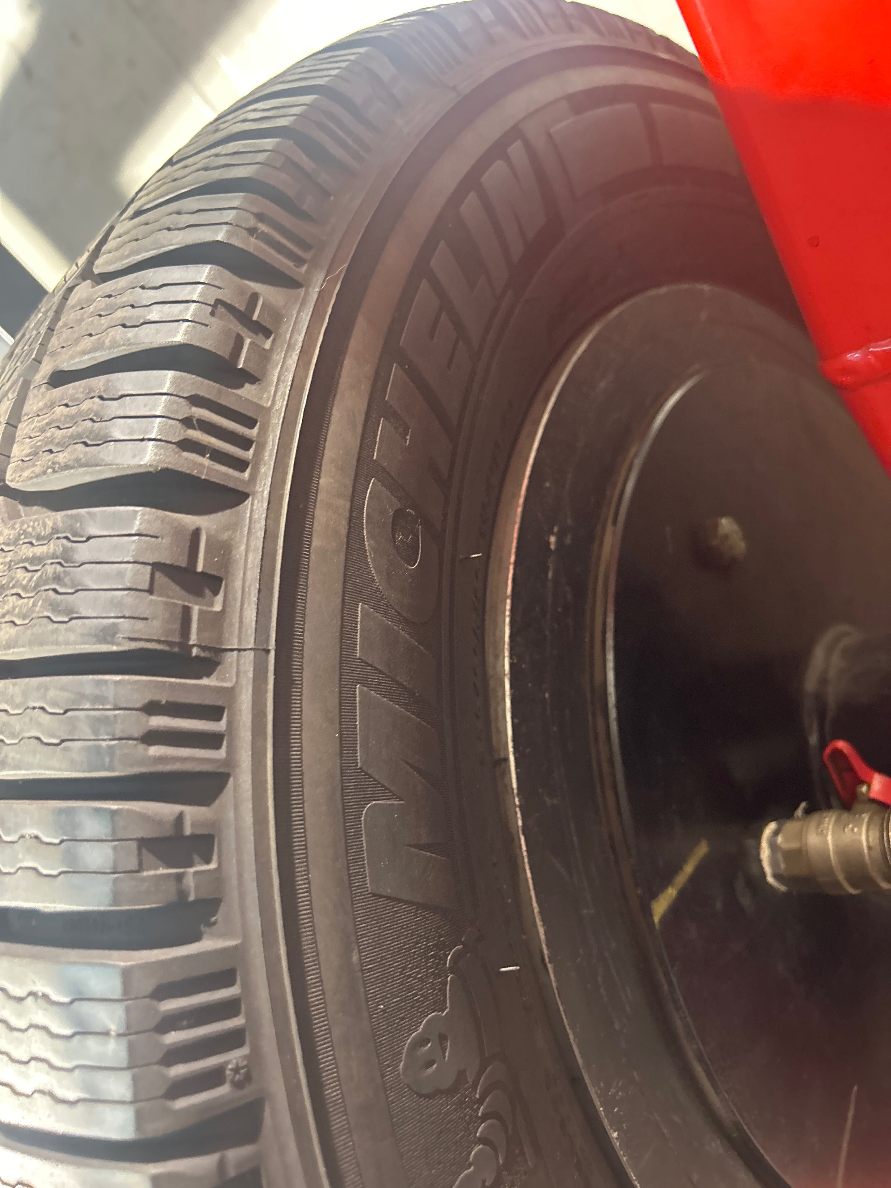 Michelin Agilis Alpin 235/65/16c 115/113R