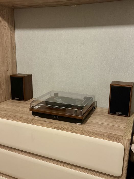 Gramofon Lenco LS-100