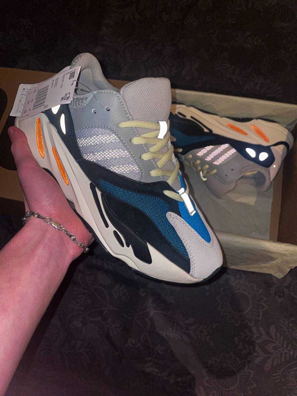 Buty Adidas Yeezy Boost 700 "Wave Runner"