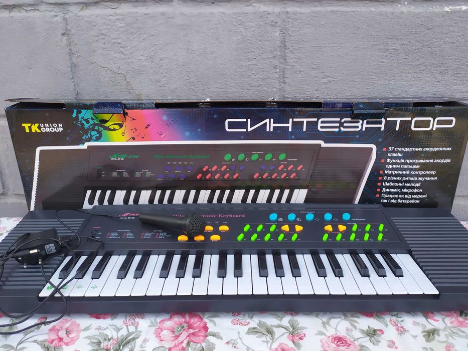 Продам дитячий синтезатор,в ідеальному стані. Ціна 500 гривень