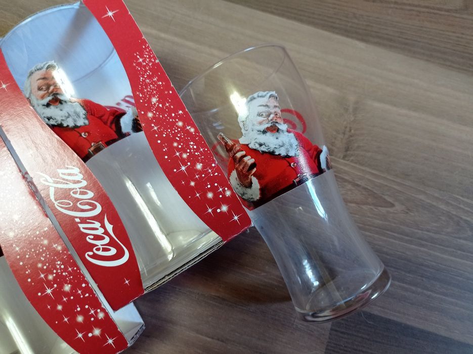 Стаканы Coca Cola новогодние