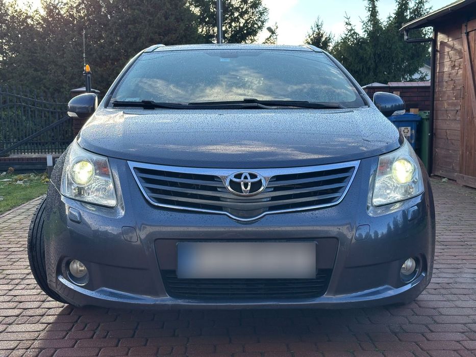 Toyota Avensis Toyota Avensis 2.0 D -bezwypadkowy -stan bardzo dobry