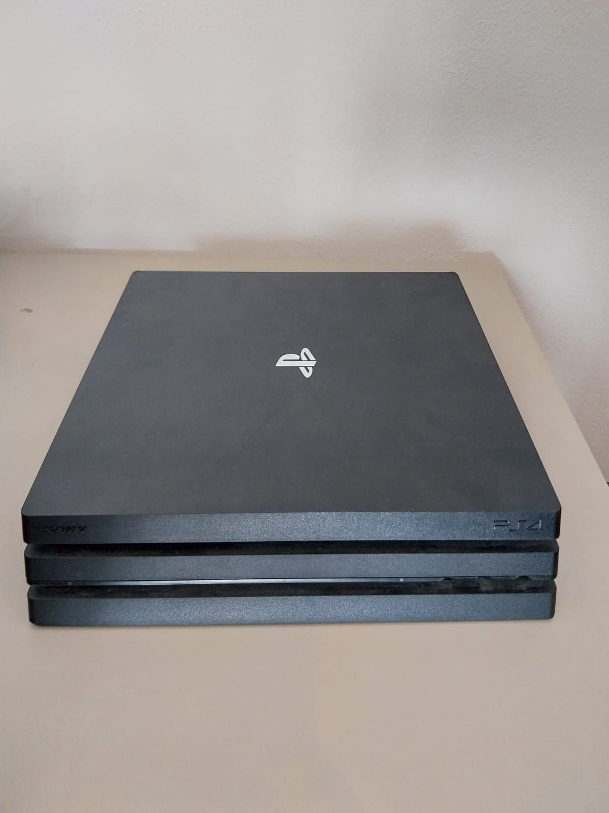 Ps4 pro e acessórios