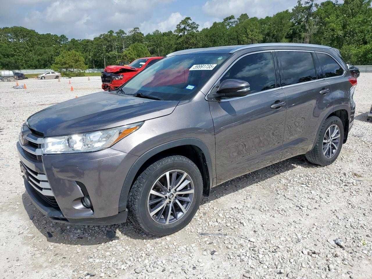 2018 Toyota Highlander SE