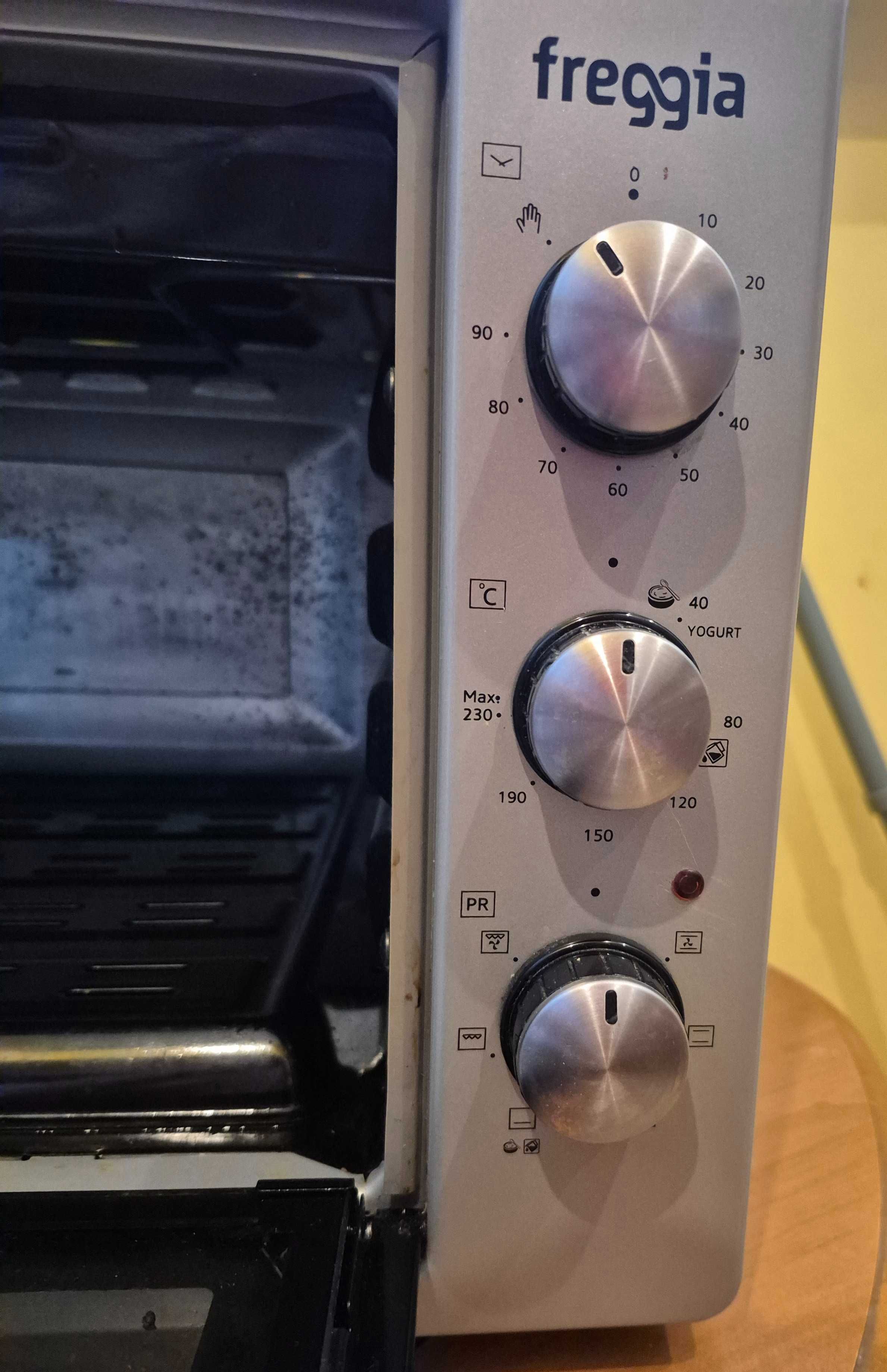 Piekarnik elektryczny Freggia MOC42S.