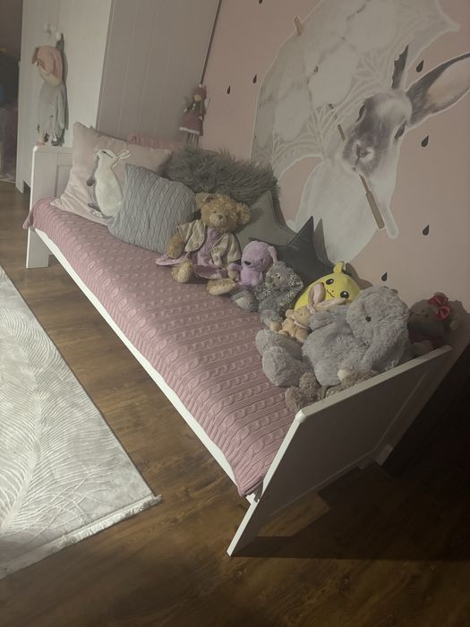 Meble dla dziewczynki marki Pinio