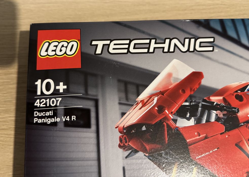 LEGO 42107 - Ducati Panigale V4 R (nowe)