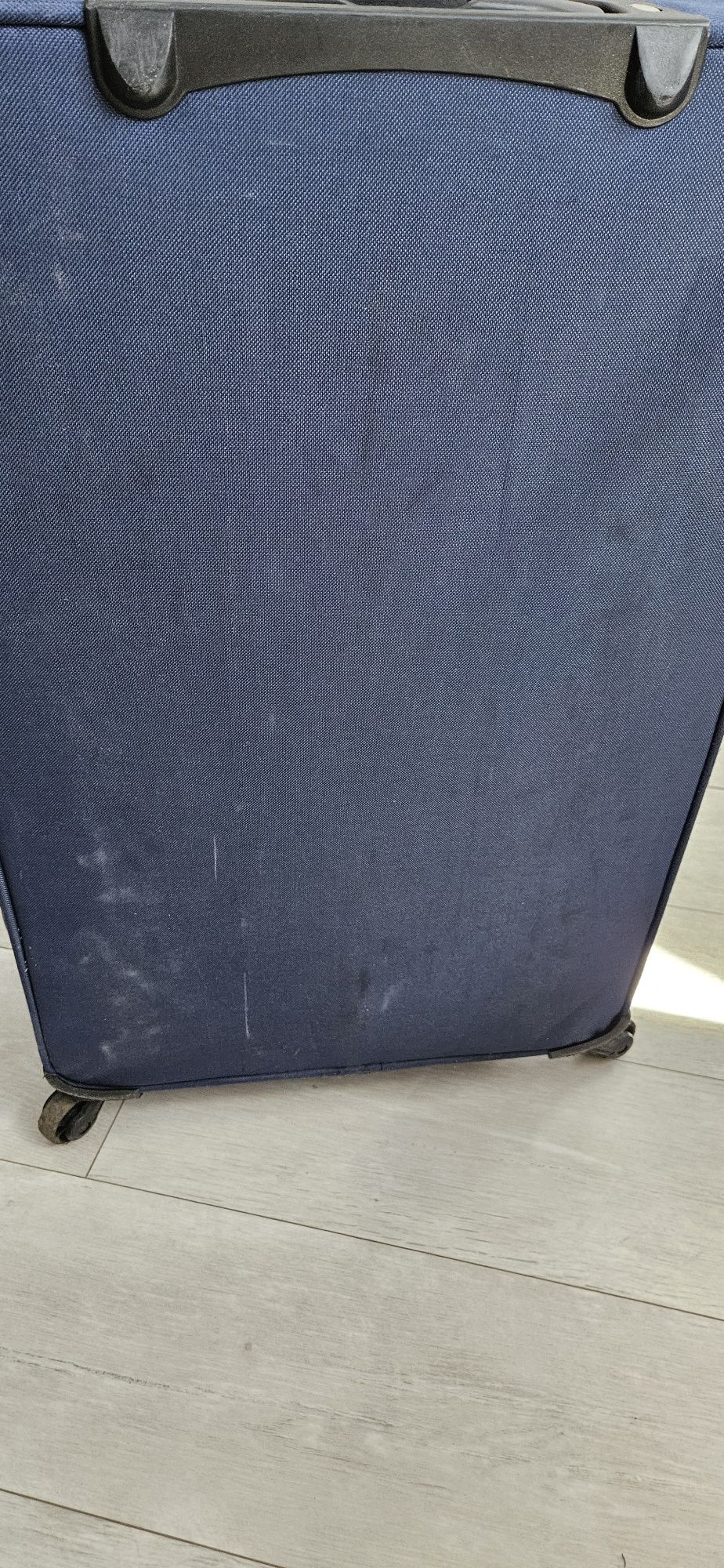 Walizka XL wys-63-69, szer-41, głęb-20 cm. Gratis pokrowiec.