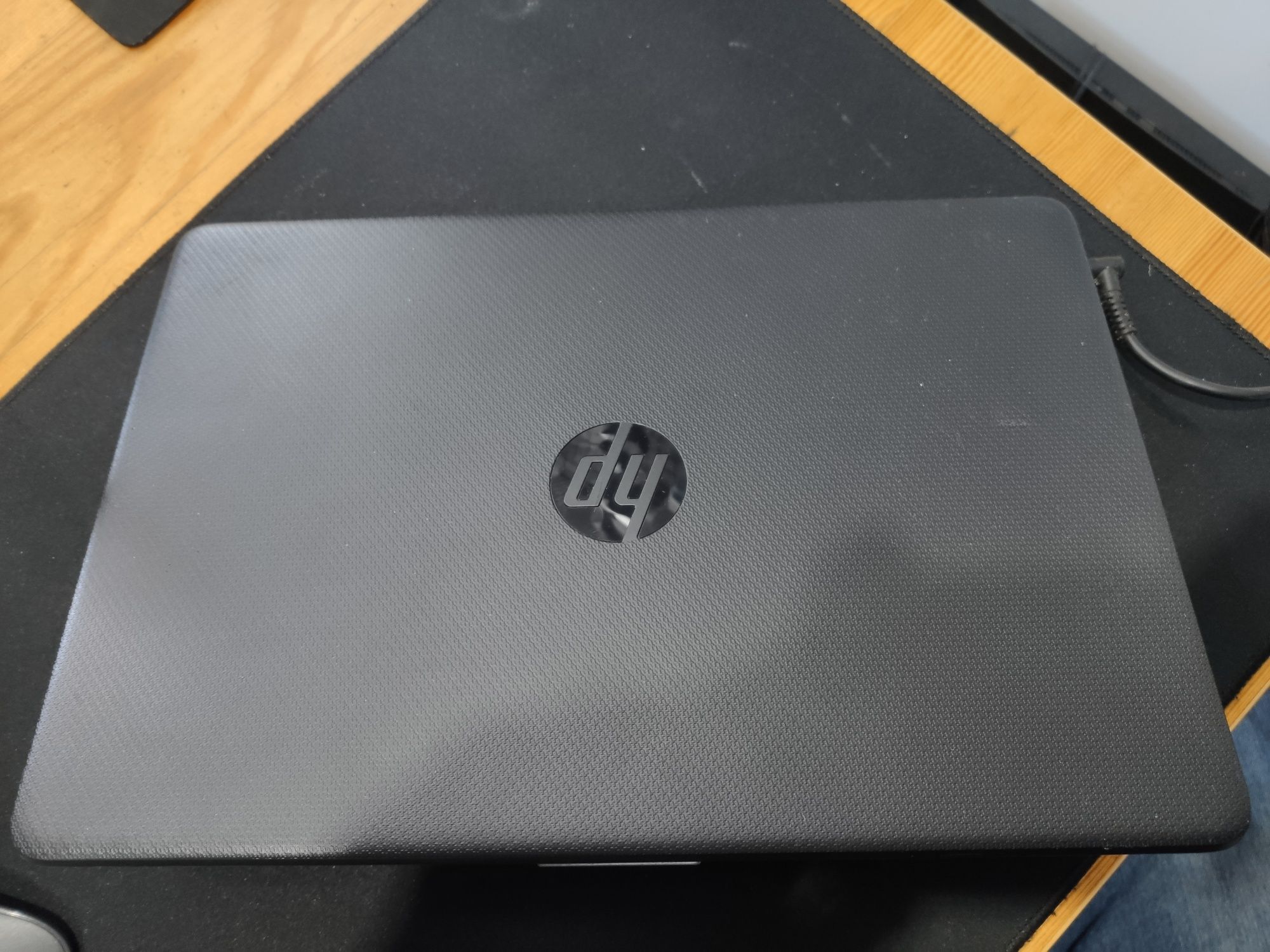 Laptop ultrabook HP 14" Intel 11Gen NvME po firmie