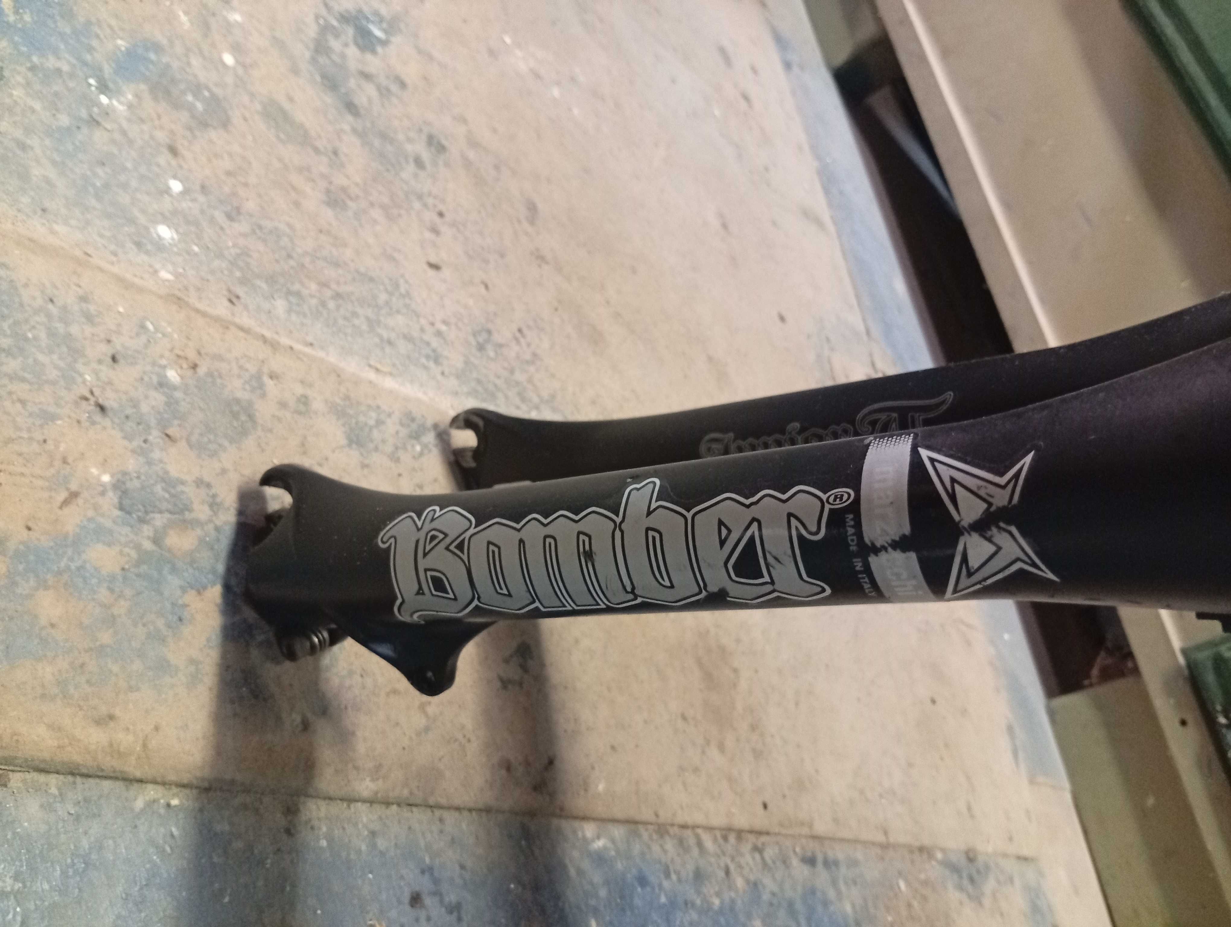 Marzocchi Bomber Junior T 2004rok Freeride Downhill Enduro