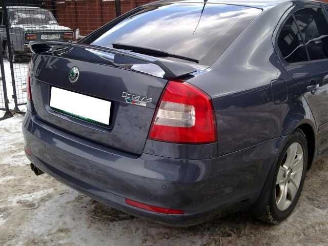 Спойлер качиний хвостик Skoda Octavia A5 RS Шкода Октавія А5 ліфтбек