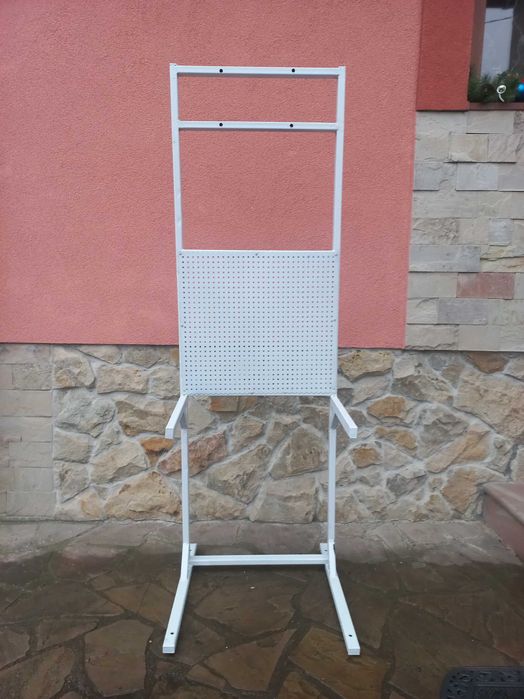 Стійка для інвертора та акумулятора