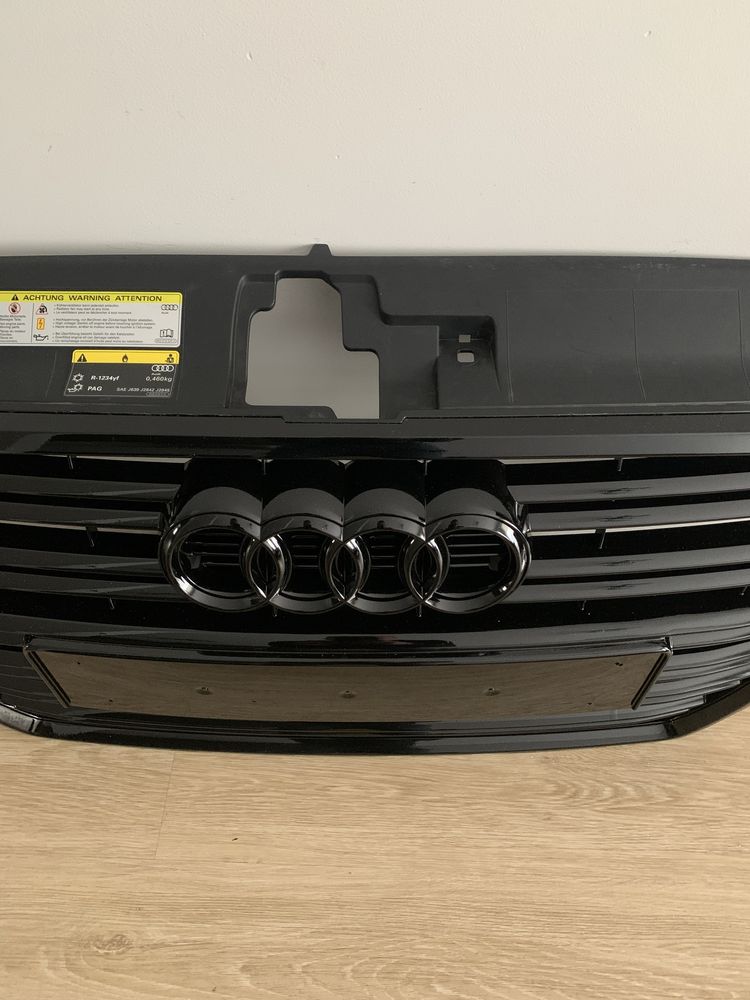 Grill atrapa Audi a3 8v lift czarny