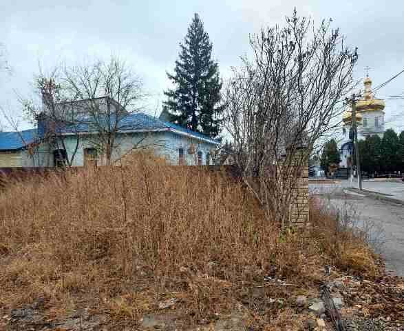 Продам в Гостомелі земельну ділянку 10 соток. Центр міста. 84000у.о.