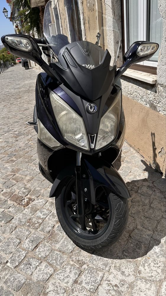 Scooter SYM GTS300i