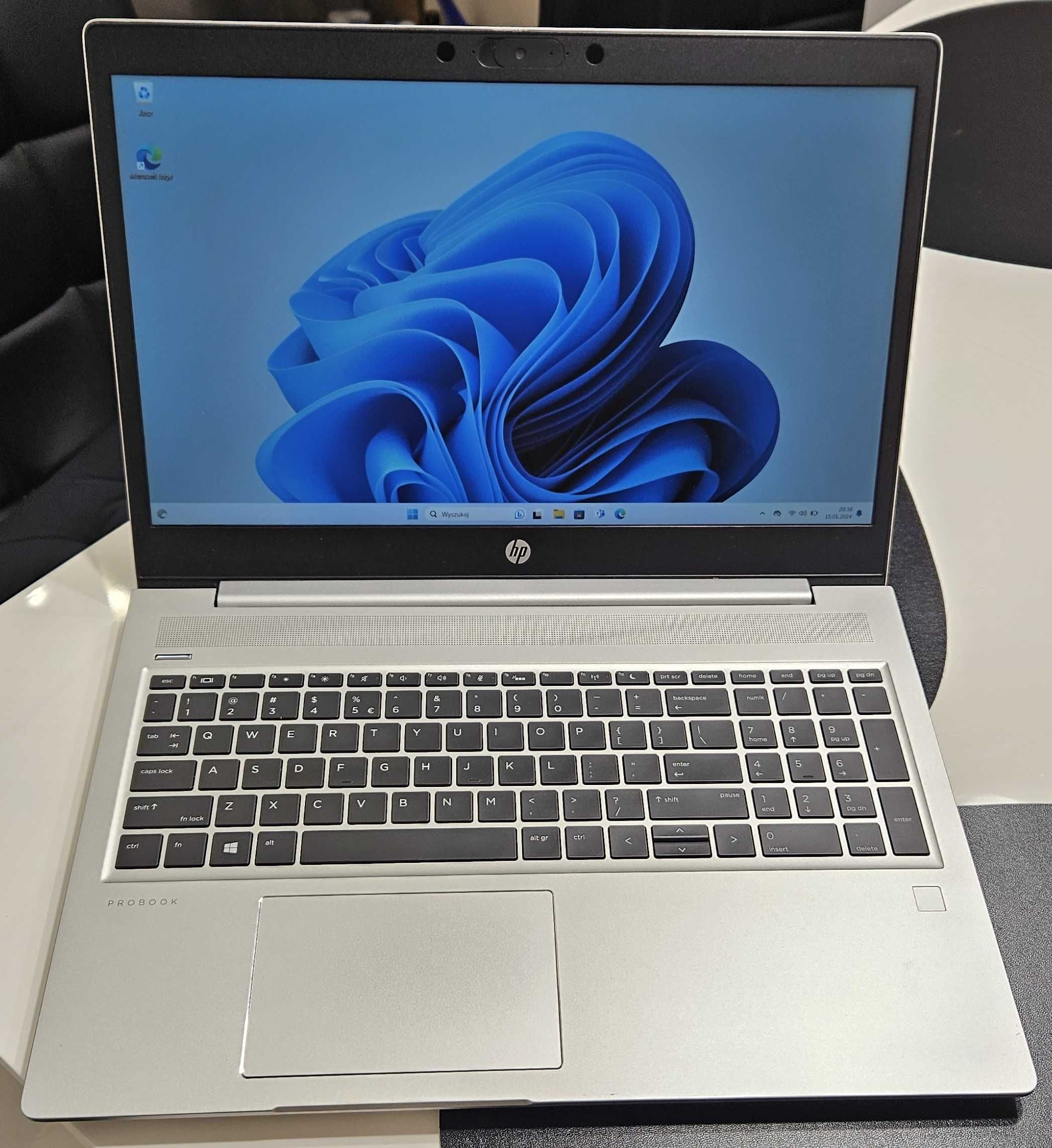 HP ProBook 450 G7 / 15,6" i7 gen 10 / 8 GB / 512 GB / srebrny FV