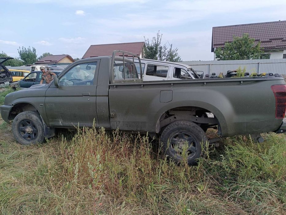 розборка запчастини Mitsubishi L200 Мітсубісі Л200 1996-2007 2,5 диз.