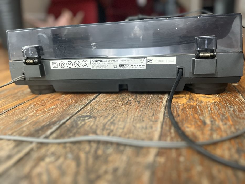 Gramofon Onkyo CP-1200A