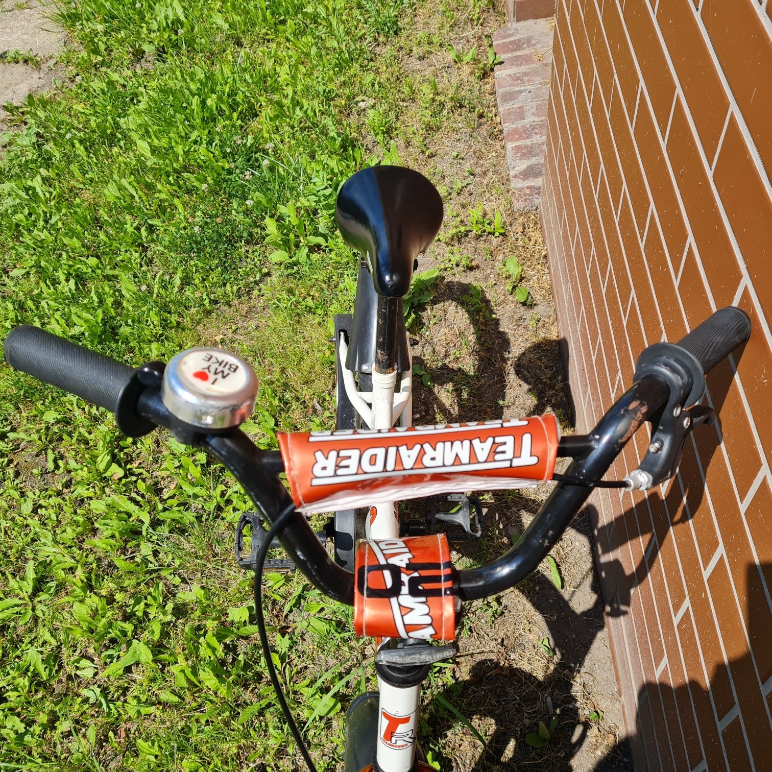 Rower 20 "  biało - pomarańczowy