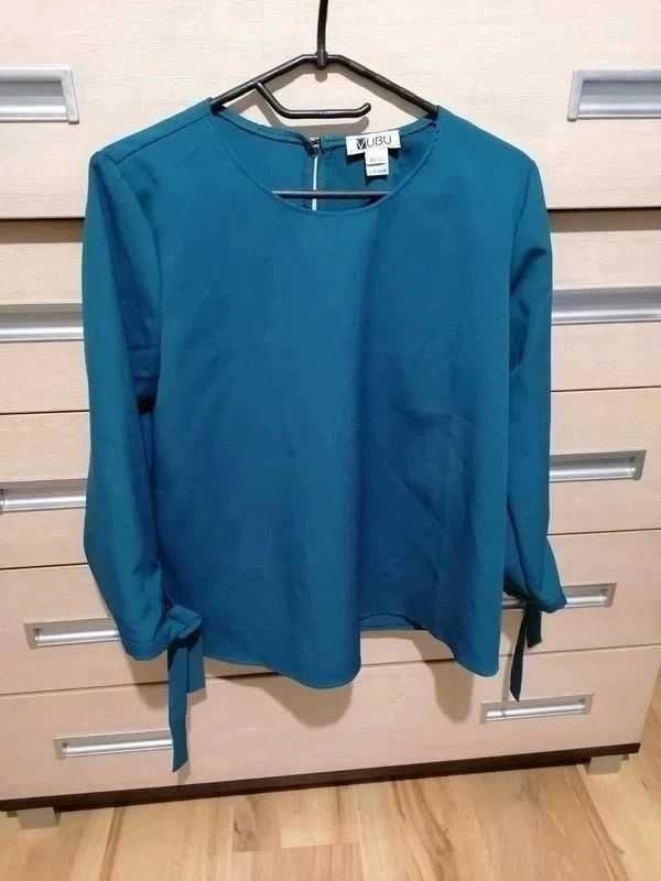 Śliczna, elegancka bluzeczka rozm. M