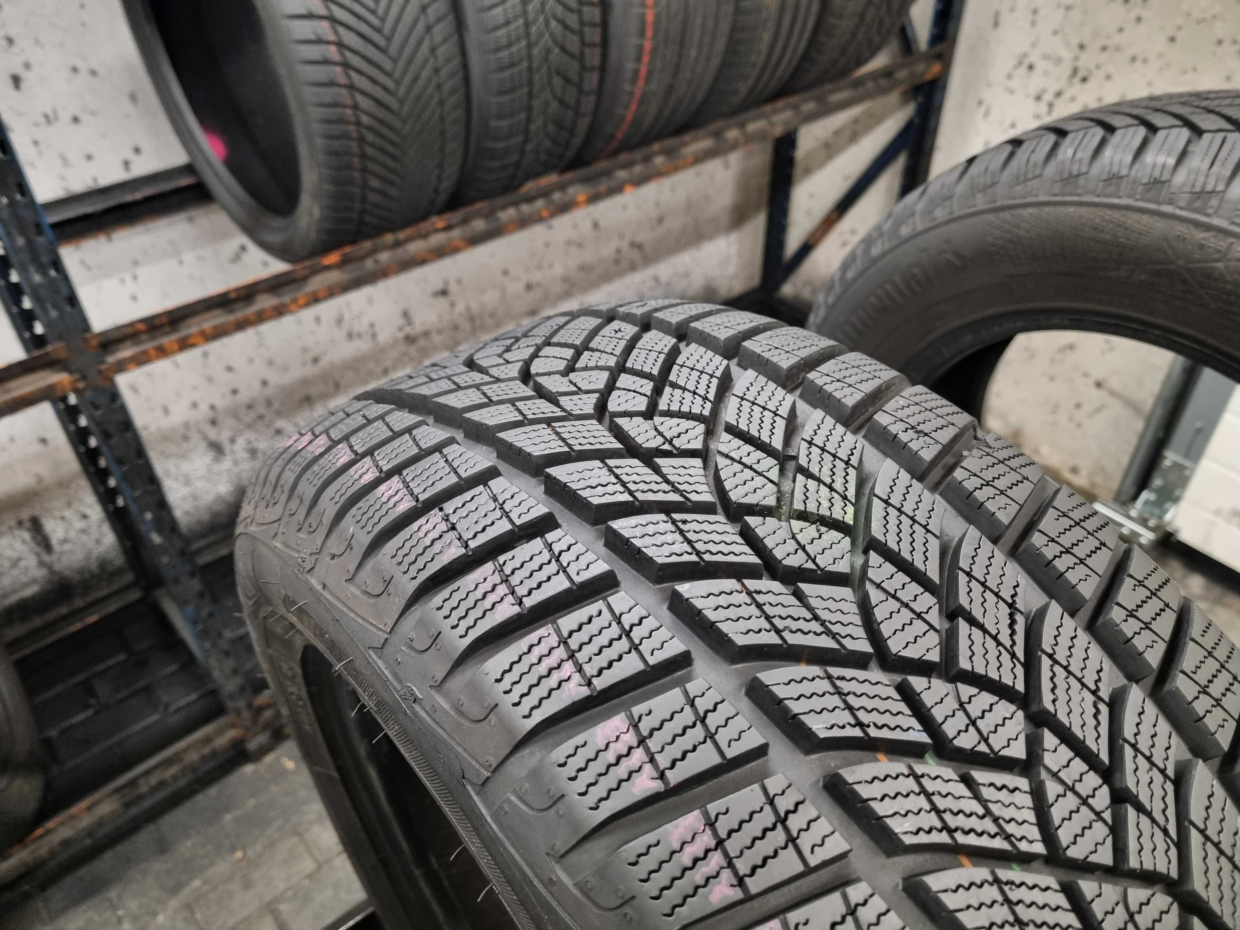 225/55/16 99V Goodyear Ultra Grip Preformance+ Dot.3119R