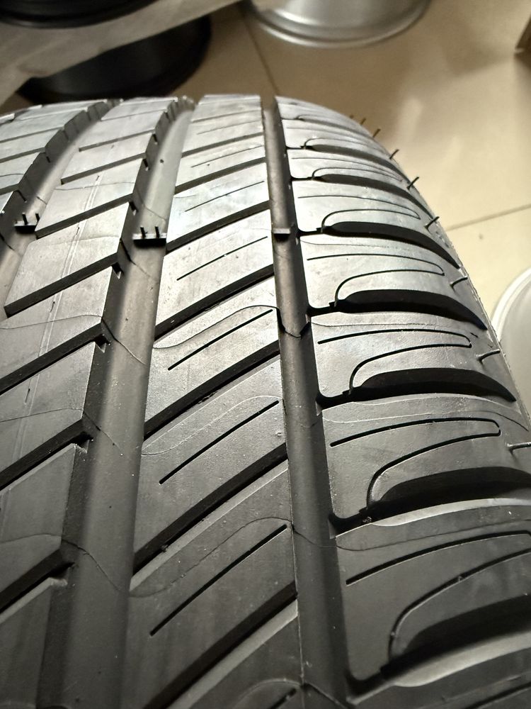 Шини літні 205/55/17 Michelin Primacy HP 205 55 17