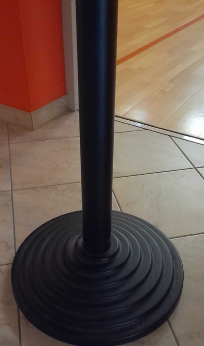 Solidny okrągły stół, noga żeliwna, jak nowy