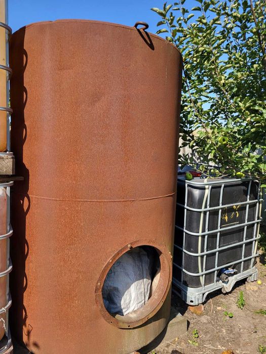 Продам бочку металеву 3 куб.