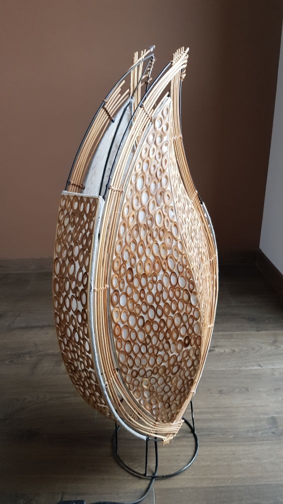Sprzedam używaną  lampę do salonu