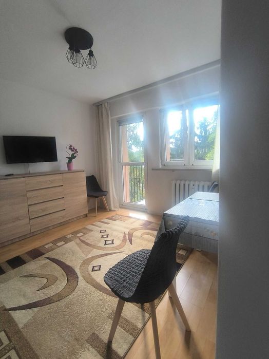 Mieszkanie 2 pokoje  Al Dwudziestolatów  / 1 Sierpnia