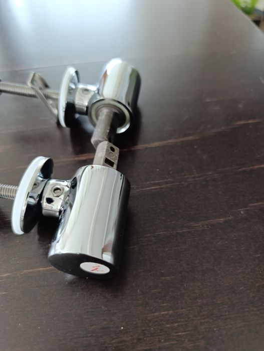 Zawiasy deski wolnopadajacej Koło Nova