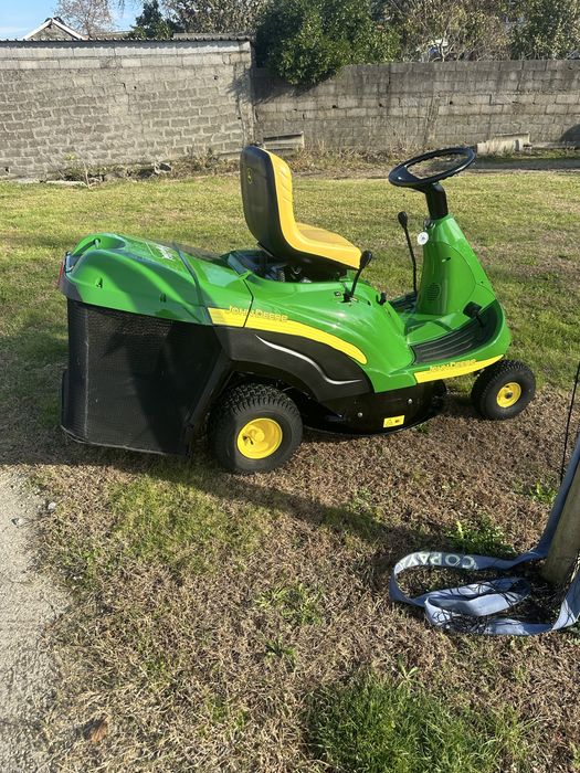 Trator Tractor Corta relva JOHN DEERE