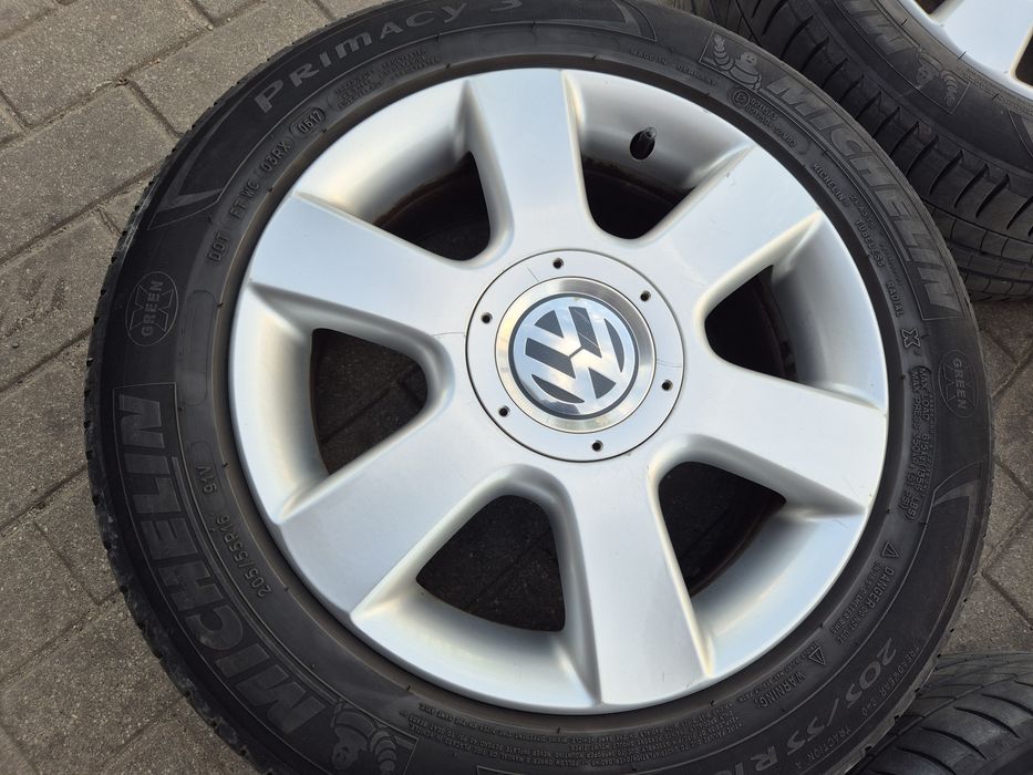Piękne felgi Alu 16" oryginał VW 5x112 z oponami Michelin 205/55R16
