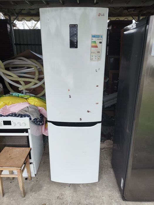 Холодильник LG, загальний об’єм 223